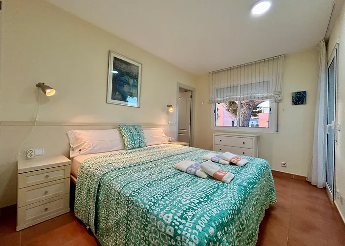 Apartamentos Plus Costa Brava Pals